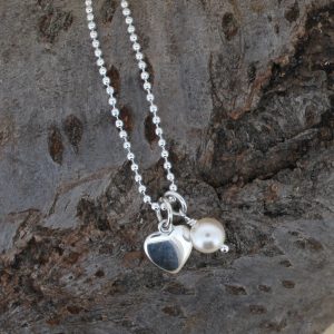 Small Heart & Pearl Necklace