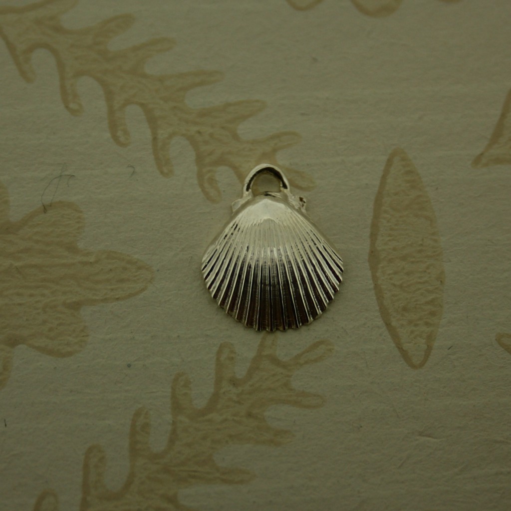silver scallop shell charm