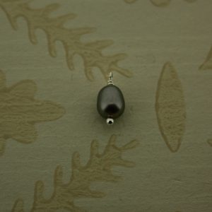 Grey pearl